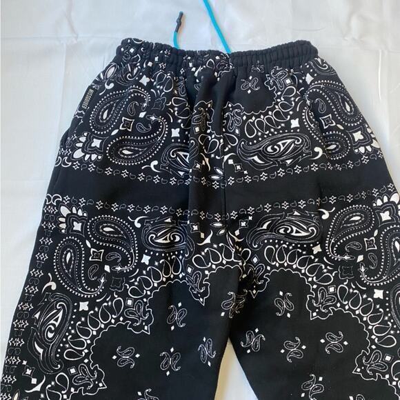 Misguided x Sean Jean bandana sweatpants - Picture 6 of 7